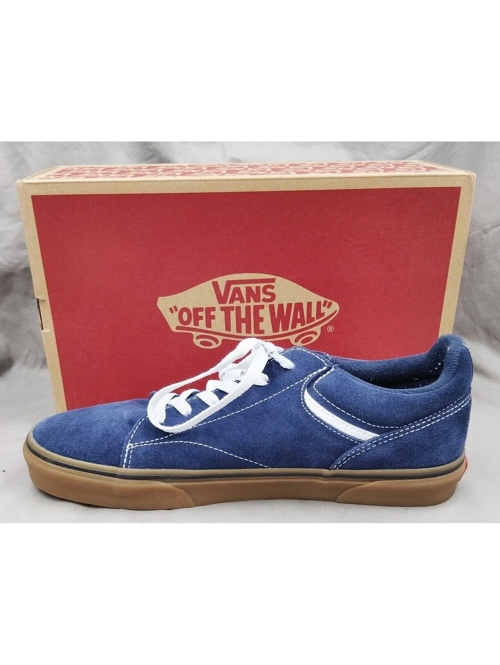 Vans Seldan VN0A4TZELSY Mens 9 Dress Blues Navy Suede Gum Shoes w/ Box